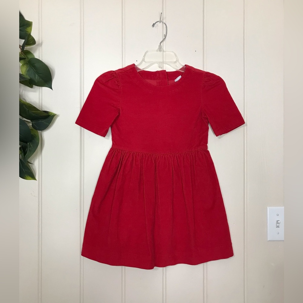 Gap Kids Girls SS Red Velvet Dress
Christmas 
6 / 7 Small 
98% Cotton 2% Spandex